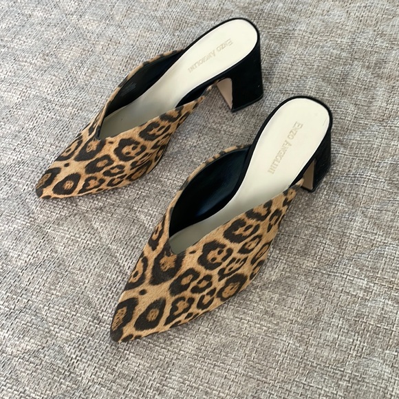 enzo angiolini leopard flats